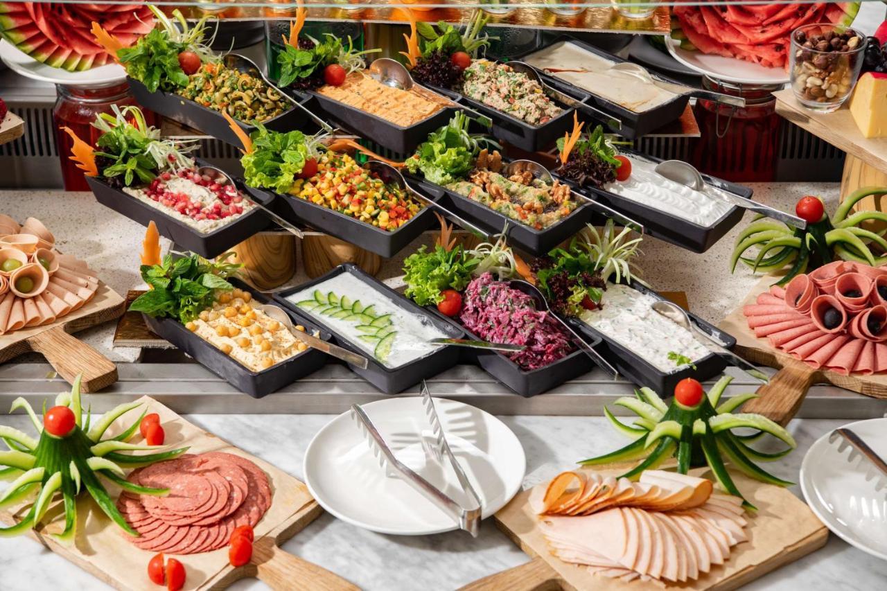 Park Inn By Radisson Makkah Aziziyah La Meca Exterior foto A buffet breakfast