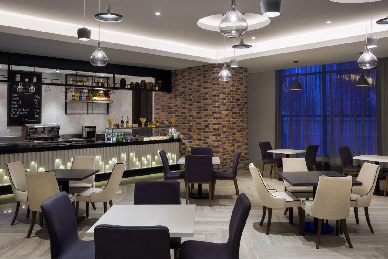 Park Inn By Radisson Makkah Aziziyah La Meca Exterior foto The hotel's restaurant
